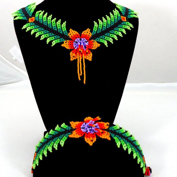 Tropical flower necklace and bracelet set beaded